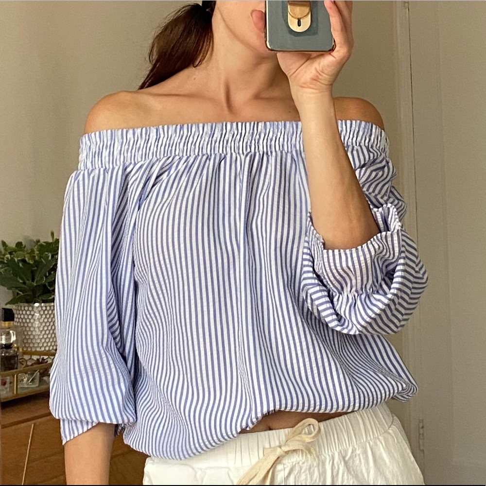 Women’s off shoulder crop top